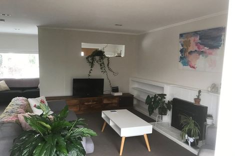 Photo of property in 4 Highland Avenue, Titirangi, Auckland, 0604