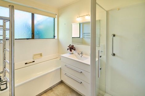 Photo of property in 4b Blundell Way, Heretaunga, Upper Hutt, 5018