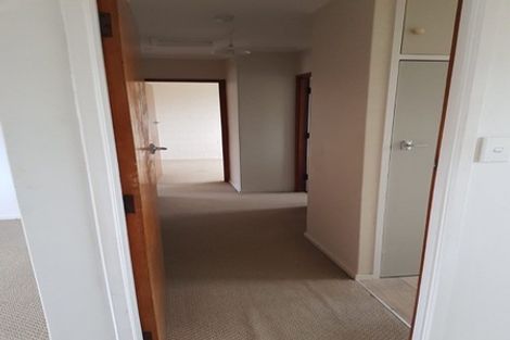Photo of property in 2/52 Landscape Road, Papatoetoe, Auckland, 2025