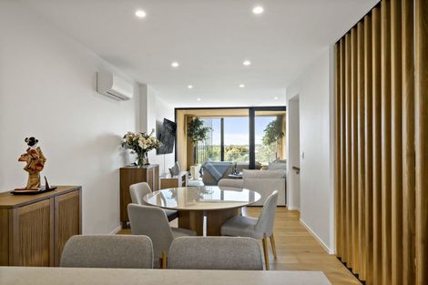 Photo of property in 3/90 Picasso Drive, West Harbour, Auckland, 0618