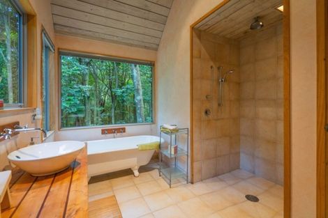 Photo of property in 23b Kakariki Grove, Waikanae, 5036