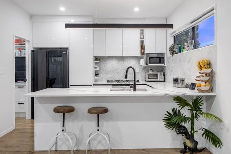 Photo of property in 193 Wallace Road, Mangere Bridge, Auckland, 2022