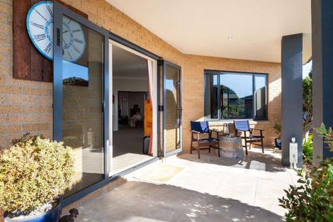 Photo of property in 14 Meissner Road, Havelock North, 4130