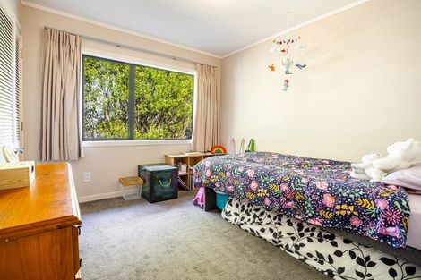 Photo of property in 11 Darcy Place, Massey, Auckland, 0614