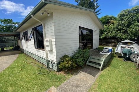 Photo of property in 8a Nicholas Avenue, Whitianga, 3510