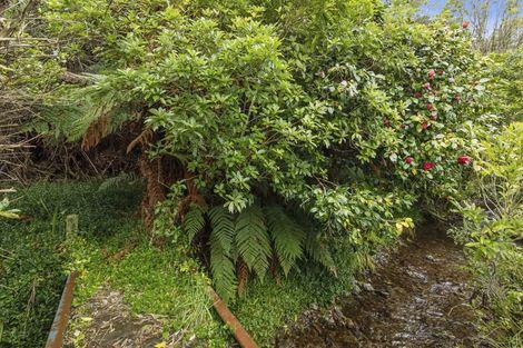 Photo of property in 35 Sunny Grove, Wainuiomata, Lower Hutt, 5014