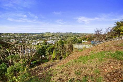 Photo of property in 58d Lincoln Avenue, Tawa, Wellington, 5028