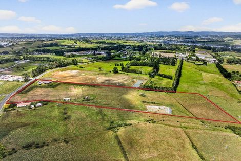 Photo of property in 96a Trig Road, Whenuapai, Auckland, 0618