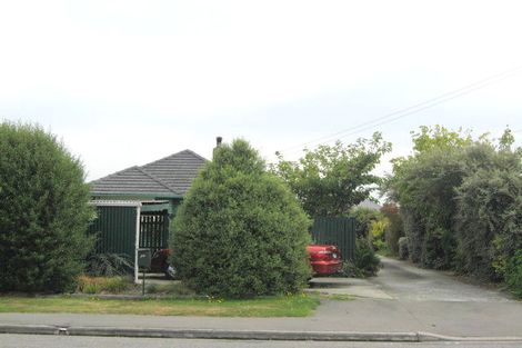 Photo of property in 2/49 Mcfaddens Road, St Albans, Christchurch, 8052