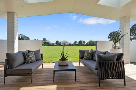 Photo of property in Mangorei Road, Strandon, 4312