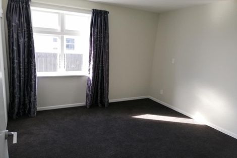 Photo of property in 10f1- Victoria Street, Ebdentown, Upper Hutt, 5018