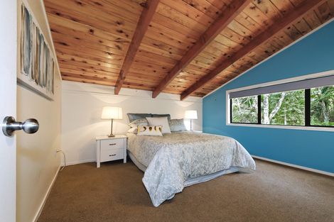 Photo of property in 7 Sylvan Valley Avenue, Titirangi, Auckland, 0604