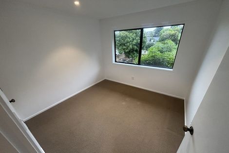 Photo of property in 14 Mark Edward Drive, Half Moon Bay, Auckland, 2012