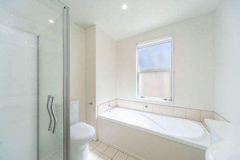 Photo of property in 7a Shortland Street, Khandallah, Wellington, 6035