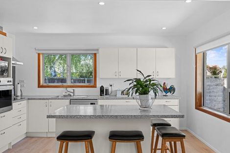 Photo of property in 3 Besant Place, Avondale, Christchurch, 8061