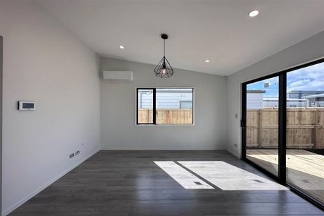 Photo of property in 28 John Gray Street, Papakura, 2110