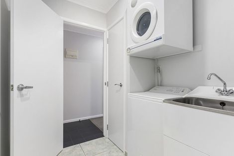Photo of property in Salisbury Crown, 10/7 Salisbury Avenue, Mount Maunganui, 3116