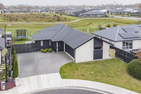 Photo of property in 10 Godley Place, Woodend, 7610