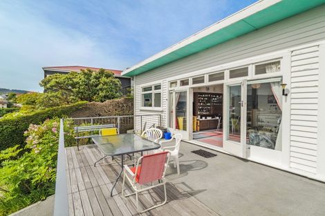 Photo of property in 121 Larnach Road, Vauxhall, Dunedin, 9013