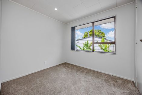 Photo of property in 176 Finlayson Avenue, Clendon Park, Auckland, 2103