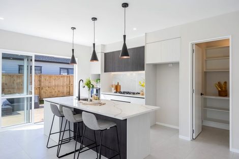 Photo of property in 2 Maraeariki Avenue, Orewa, 0931