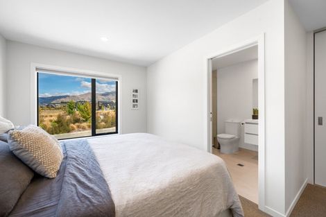 Photo of property in Northlake, 20 Glenavon Green, Wanaka, 9305