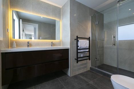 Photo of property in 7 Sir Lincoln Drive, Kumeu, 0810