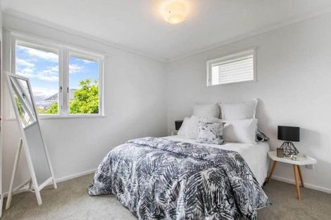 Photo of property in 2/70 Sycamore Drive, Sunnynook, Auckland, 0620