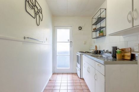Photo of property in 6 Opoia Road, Hamilton East, Hamilton, 3216
