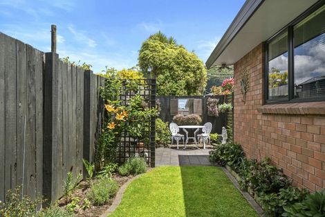 Photo of property in 4 Ashmore Place, Fairy Springs, Rotorua, 3015