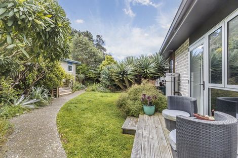 Photo of property in 14a Ferry Street, Seatoun, Wellington, 6022