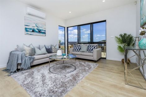 Photo of property in 1 Horokaka Street, Massey, Auckland, 0614