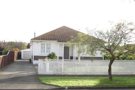 Photo of property in 7 Hodgins Grove, Naenae, Lower Hutt, 5011