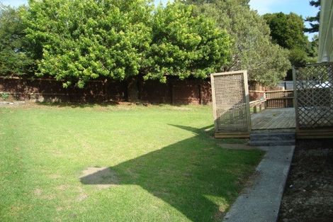 Photo of property in 52 Hartley Terrace, Massey, Auckland, 0614