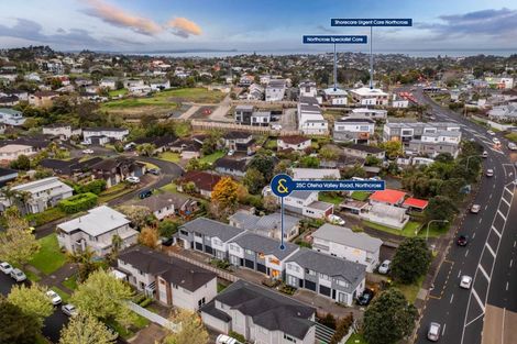 Photo of property in 25a Oteha Valley Road, Northcross, Auckland, 0632