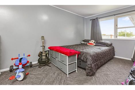 Photo of property in 27 Gainsborough Street, Manurewa, Auckland, 2102