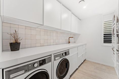 Photo of property in 16 Ida Way, Omaha, 0986