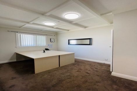 Photo of property in 3208a Great North Road, New Lynn, Auckland, 0600