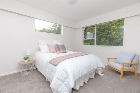 Photo of property in 34 Glanmire Road, Newlands, Wellington, 6037