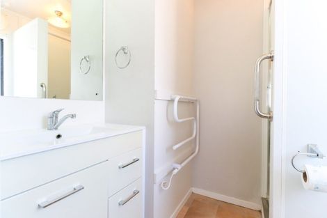 Photo of property in 75 Hillcrest Drive, Kelvin Grove, Palmerston North, 4414