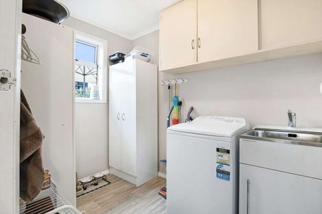 Photo of property in 22 Egmont Street, Castlecliff, Whanganui, 4501