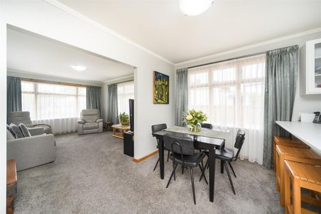 Photo of property in 7 Grey Street, Marton, 4710