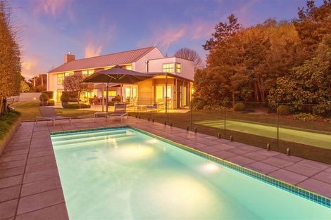 Photo of property in 15 Hamilton Avenue, Ilam, Christchurch, 8041