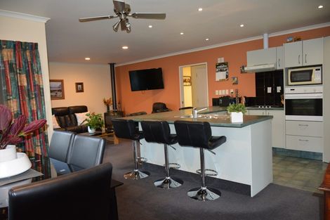 Photo of property in 11 Flemington Place, Taradale, Napier, 4112