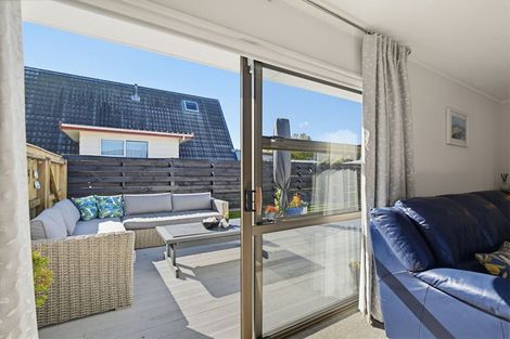 Photo of property in 4 Dove Place, Westbrook, Palmerston North, 4412