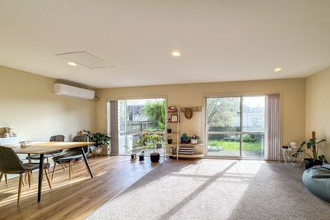 Photo of property in 7/78 Fernhill Way, Oteha, Auckland, 0632