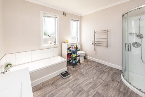 Photo of property in 16 Kawakawa Street, Whanganui East, Whanganui, 4500