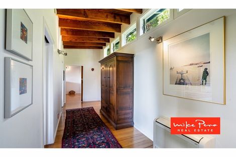 Photo of property in 258 Shaw Road, Titirangi, Auckland, 0604