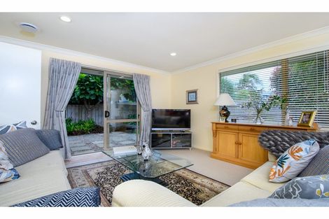 Photo of property in 34 Starlight Cove, Hobsonville, Auckland, 0618