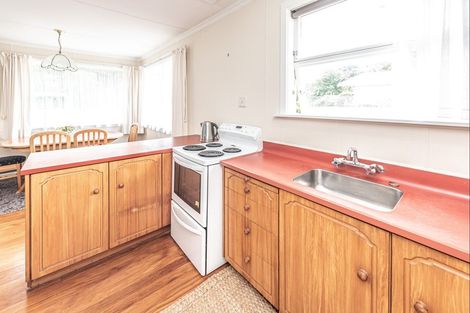 Photo of property in 17 Skerman Street, Marton, 4710